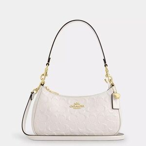 🎀NWT~COACH Teri Shoulder Bag In Signature Leather With Heart Charm